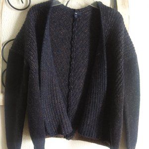 Gap vintage sweater size small 100% lambs wool